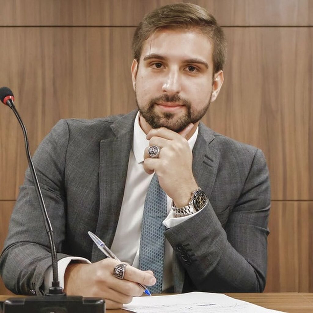 Raul Lustosa Bittencourt de Araújo