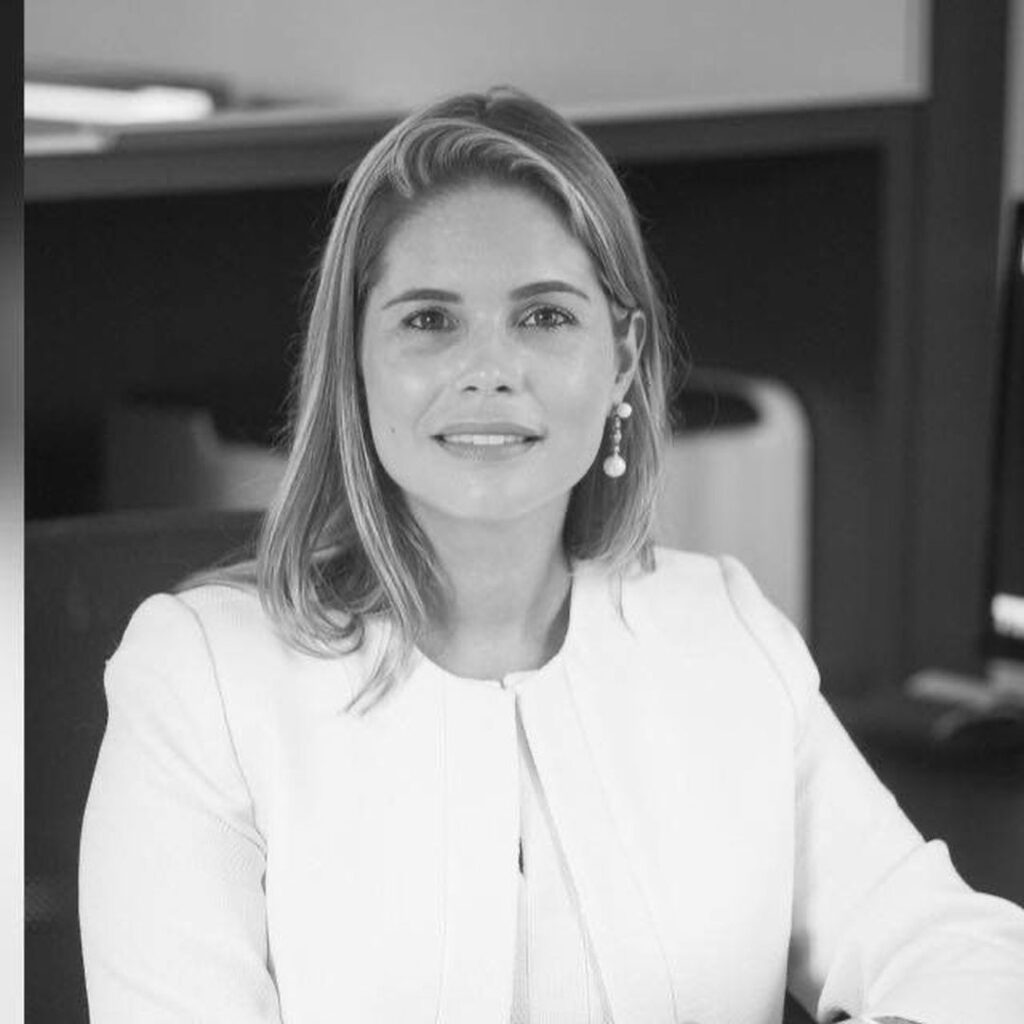 Viviane Macedo Garcia